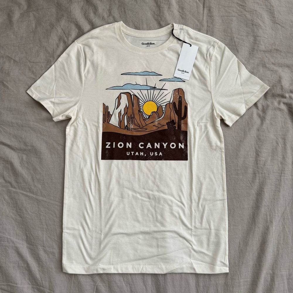 Goodfellow & Co “Zion Canyon” Graphic T-Shirt – NWT